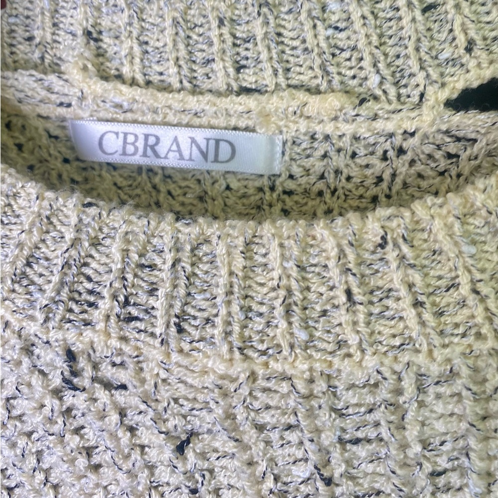Closet Candy (CBRAND)Elegant Knit Sweater with Shoulder Detail - Picture 4 of 5